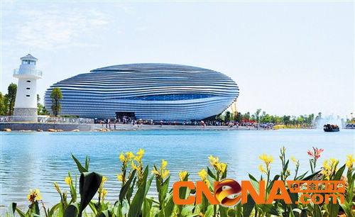 第四屆廣西園博會(huì)在北海開幕 首日吸引8萬游客